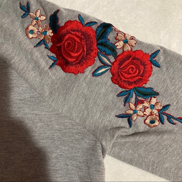 Como Vintage Boho Floral Embroidery Sweatshirt - Picture 3 of 7